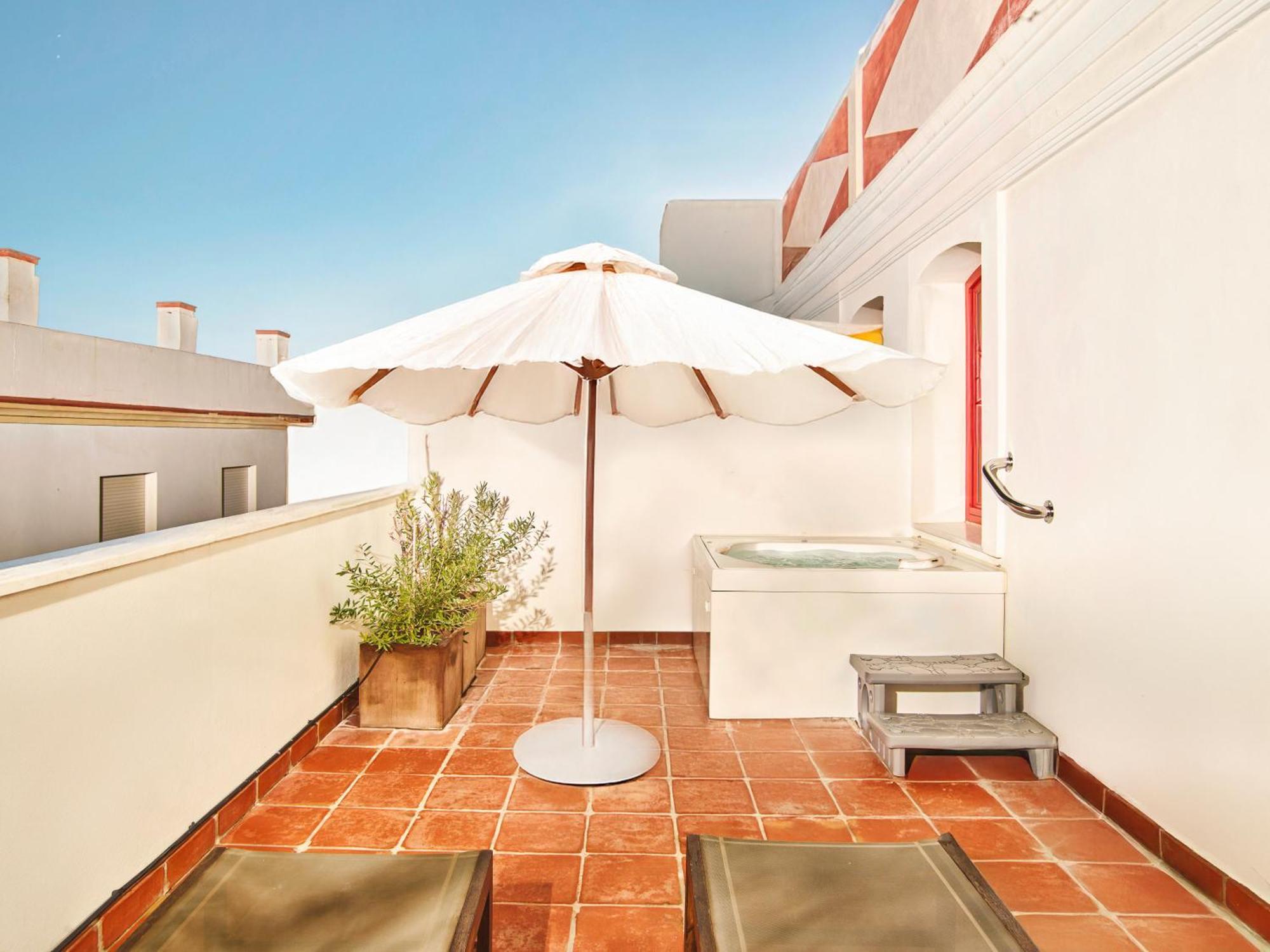 Hotel El Pilar Andalucia เอสเตโปนา ภายนอก รูปภาพ