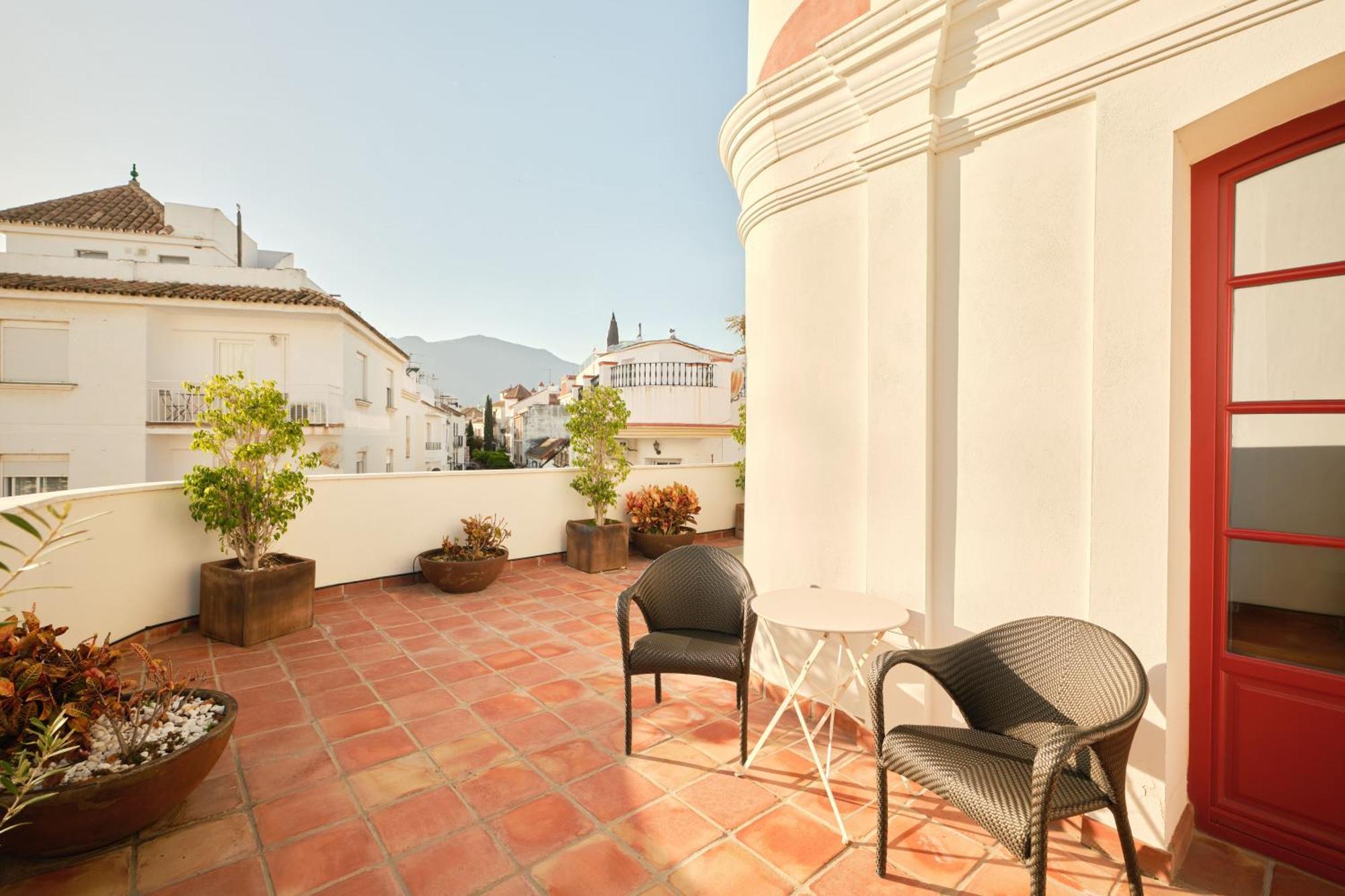 Hotel El Pilar Andalucia เอสเตโปนา ภายนอก รูปภาพ